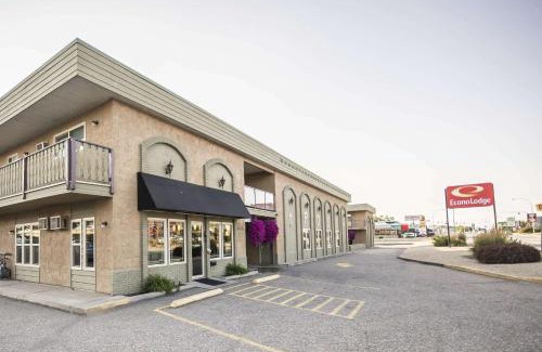 Vernon Cabin | Econo Lodge