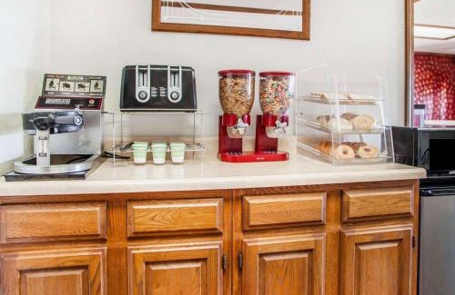 Cameron Cabin | Econo Lodge Cameron