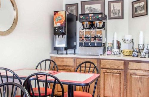 Cameron Cabin | Econo Lodge Cameron