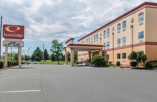 Carlisle Cabin | Econo Lodge Carlisle Central