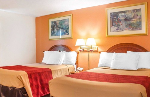 Cuba Hotel | Econo Lodge Cuba I-86