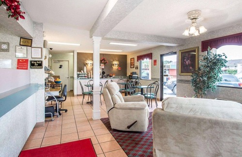 Dothan Hotel | Econo Lodge Dothan West