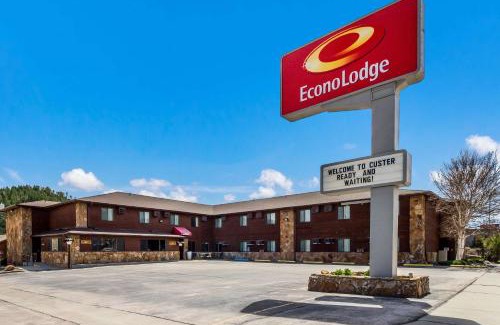 Custer Hotel | Econo Lodge, Downtown Custer Near Custer State Park and Mt Rushmore