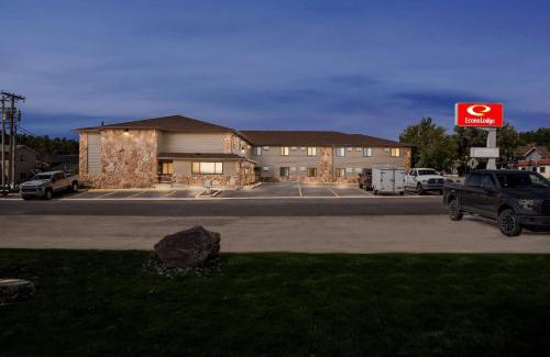 Custer Hotel | Econo Lodge, Downtown Custer Near Custer State Park and Mt Rushmore