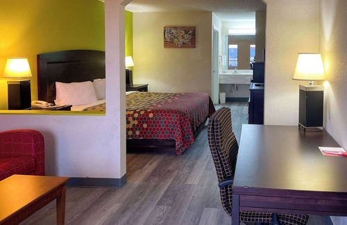 Sweetwater Hotel | Econo Lodge Inn & Suites Sweetwater I-20