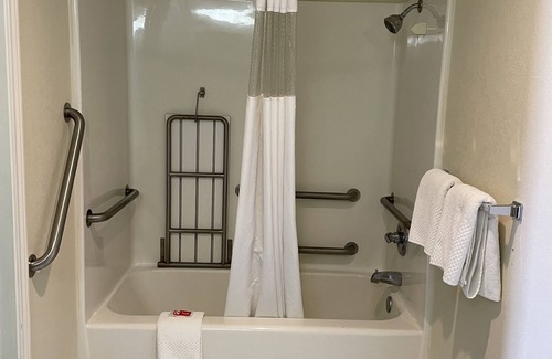 Sweetwater Hotel | Econo Lodge Inn & Suites Sweetwater I-20