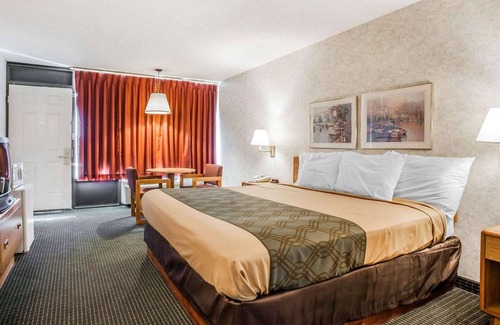 Jefferson City Hotel | Econo Lodge Jefferson City