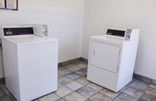 Paducah Hotel | Econo Lodge Paducah West I-24