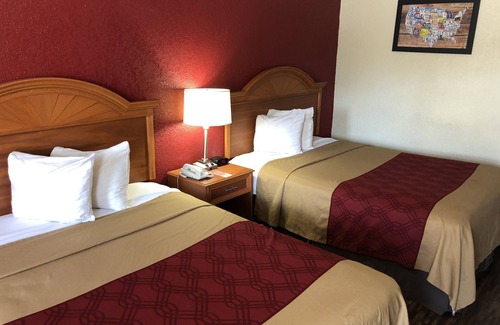 Pine Bluff Hotel | Econo Lodge Pine Bluff