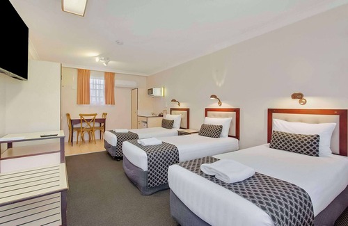 Hillvue Hotel | Econo Lodge Savannah Park Tamworth