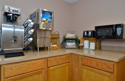 Springfield Hotel | Econo Lodge Springfield I-44