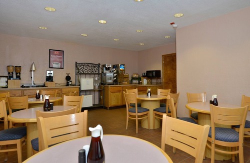 Springfield Hotel | Econo Lodge Springfield I-44