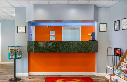 Cortland Cabin | Econo Lodge