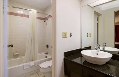 Metter Hotel | Econo Lodge