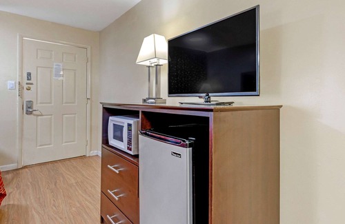 Woodstock Hotel | Econo Lodge Woodstock - Shenandoah Valley I-81