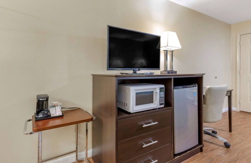 Woodstock Hotel | Econo Lodge Woodstock - Shenandoah Valley I-81