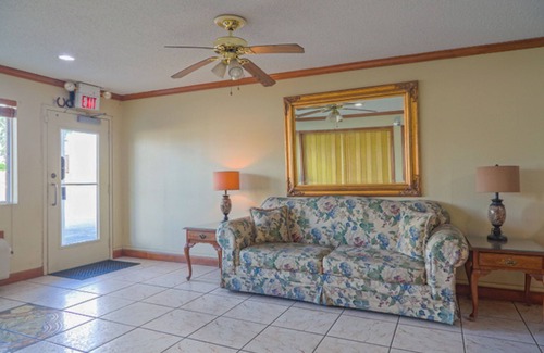 Ashburn Hotel | Economy Inn By OYO Ashburn