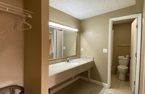 Arcadia Hotel | Economy Inn