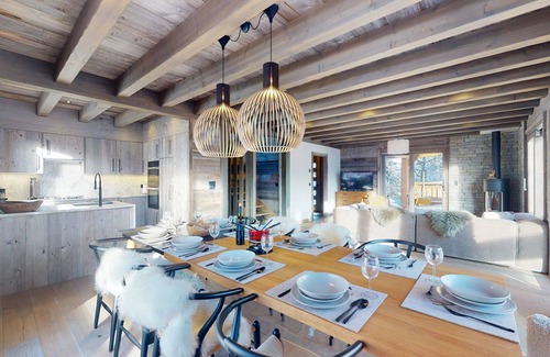 Vex Ski Chalet | Ecureuil noir COSY & QUIET chalet 10 personnes