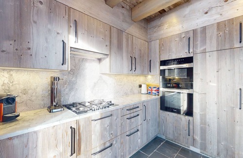 Vex Ski Chalet | Ecureuil noir COSY & QUIET chalet 10 personnes