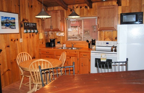 Mammoth Lakes Hotel | Edelweiss Lodge