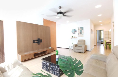 Richmond Hill Apartment | Eden 8pax 3Rooms apartment near Kuching Airport