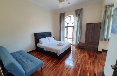 Batu Ferringhi House | Eden Cosy Living