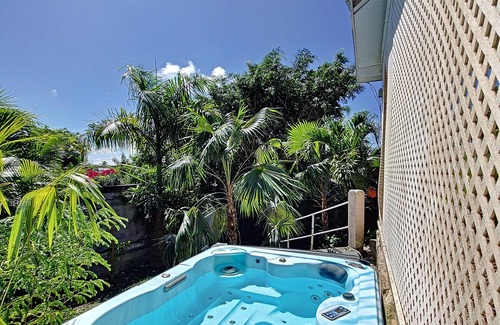 Sainte-Anne House | Eden Lodge St-Anne Helleux Jacuzzi 150 from the sea.