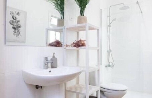 San Isidro Apartment | Eden Rentals 102 Surfy Stylish BedandCoffee Balcony