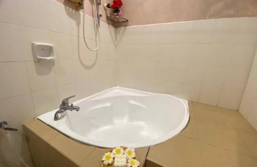 Bukit Baru House | Eden Residence Bukit Beruang by Jeffery Lam Home Management