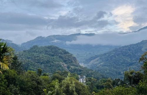 Chithirapuram Bed & Breakfast | EDENS SNOW CASTLE