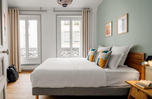 9th Arrondissement Apartment | Edgar Suites Martyrs - Lebas