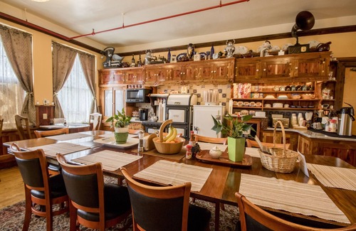 Winter Garden Bed & Breakfast | Edgewater Hotel