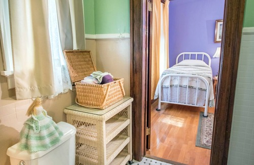 Winter Garden Bed & Breakfast | Edgewater Hotel