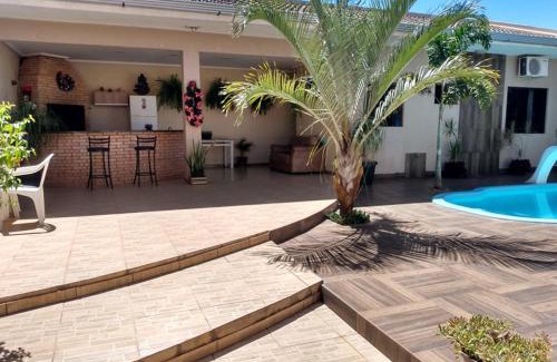 Foz do Iguacu House | Edicula com um quarto banheiro e piscina e lazer