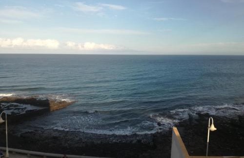 Playa de Arinaga Apartment | Edificio Arinaga Golden