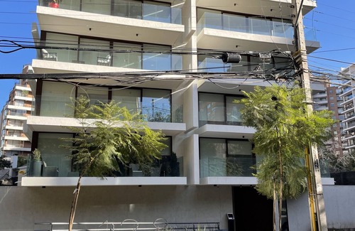 El Golf Apartment | Edificio Home, Modernos departamentos Barrio El Golf, Las Condes.