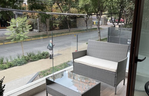 El Golf Apartment | Edificio Home, Modernos departamentos Barrio El Golf, Las Condes.