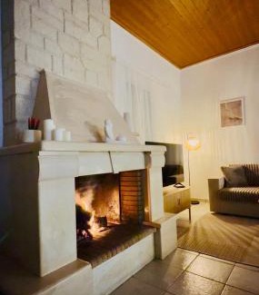 Pyrgos Villa | EftychiaHouse