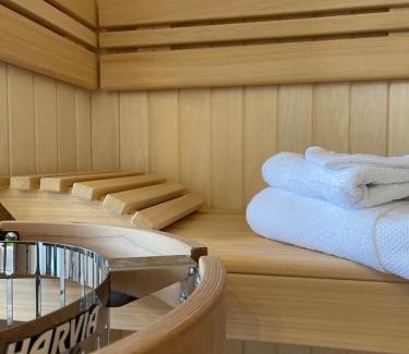Loogh Apartment | Eifelsuiten - Suiten mit Sauna, Kamin und Balkon in der Vulkaneifel - Kerpen Loogh