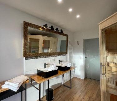 Loogh Apartment | Eifelsuiten - Suiten mit Sauna, Kamin und Balkon in der Vulkaneifel - Kerpen Loogh