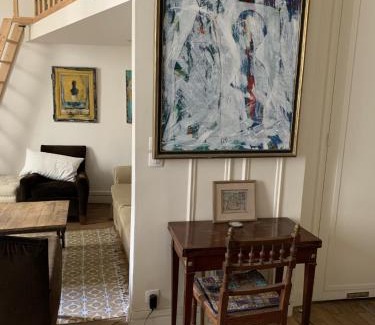 Quartier de l'Ecole-Militaire Apartment | Eiffel Tower - Quiet, charming apartment - 2 prs