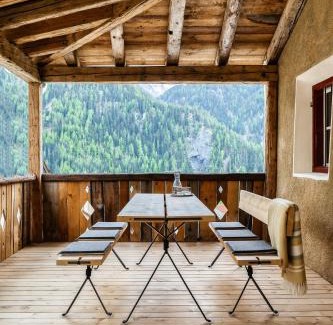 Ardez Villa | Ein Kraftort und architektonisches Juwel