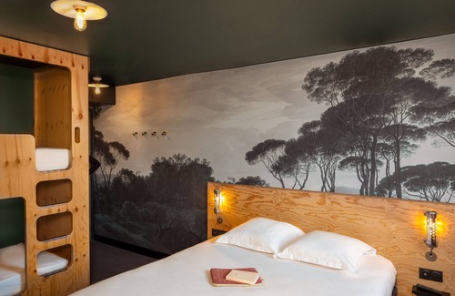 Gares Hotel | EKLO Montpellier