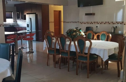 Vosloorus House | Ekuthuleni Guest house vosloorus