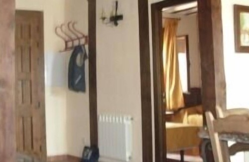 Almodovar del Pinar Cottage | El Acebo Rural Cottage for 8 people