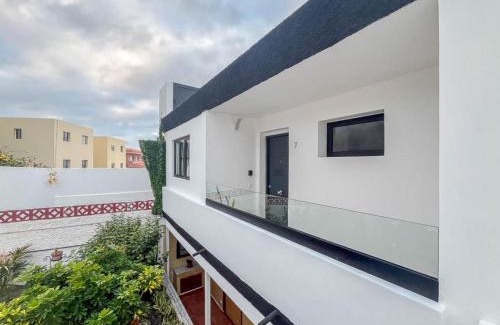 Telde Apartment | El Bunker Luxury Suite en Playa del Hombre con vista al mar