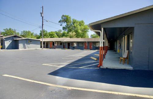 Tallahassee Hotel | El Camino Motel