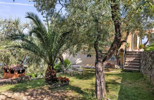 Albisano Apartment | El Casal Apartment 1-2