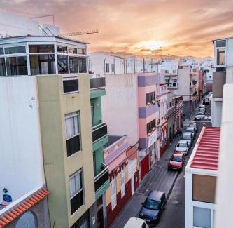 Las Palmas de Gran Canaria Apartment | El Corazon en el Puerto by VillaGranCanaria